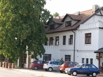 DWOREK „BIAŁY DOMEK”